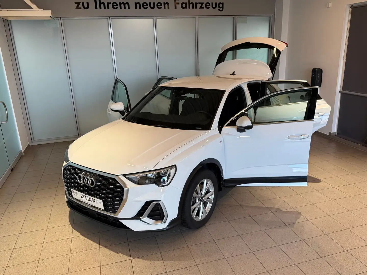 Audi Q3 Sportback S-Line 2.0 TFSI Quattro GRA, Navi, R.-Ka Weiß - 2