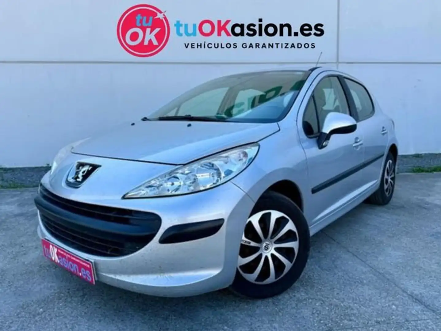 Peugeot 207 1.6HDI X-Line Plateado - 1