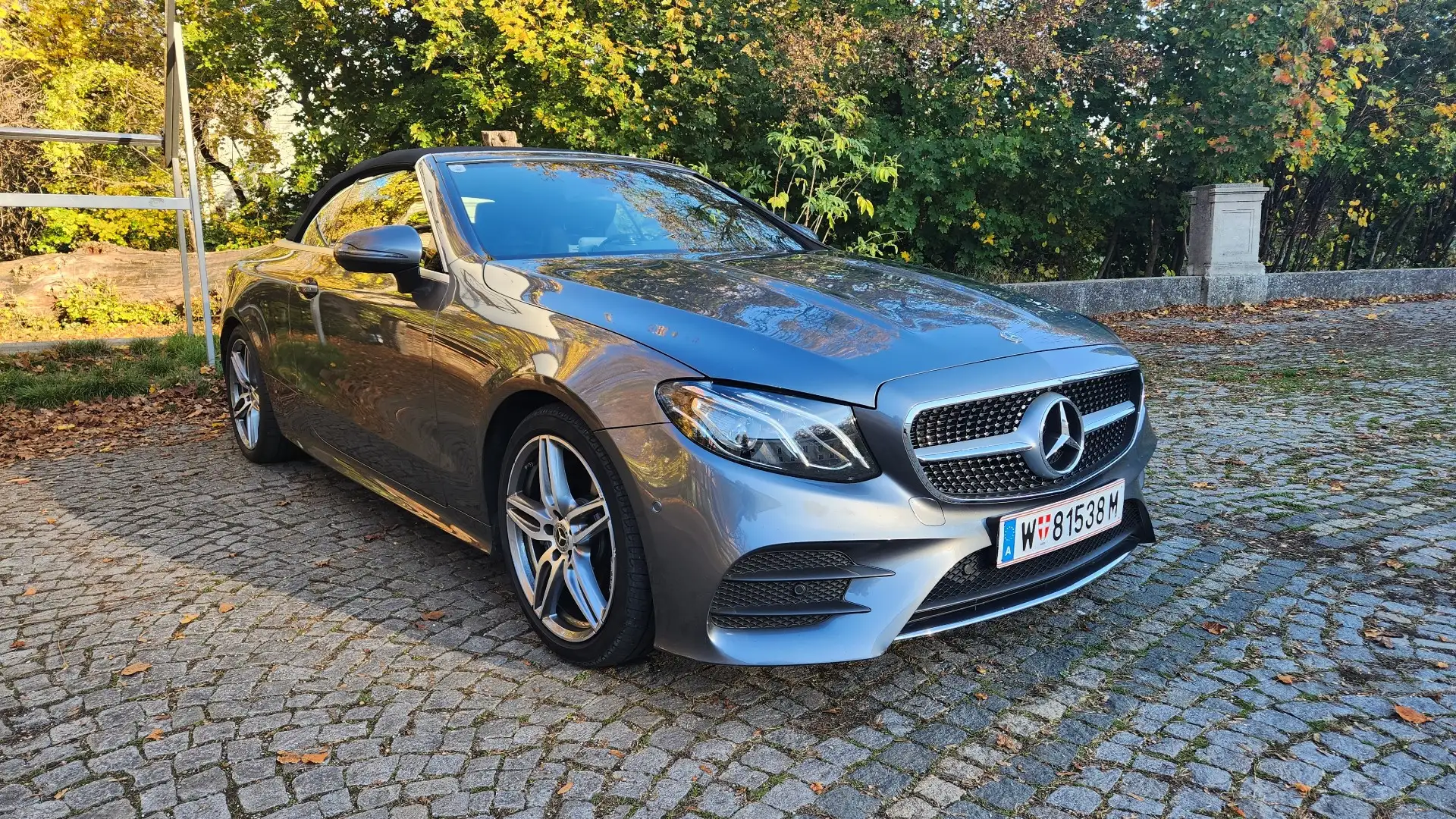 Mercedes-Benz E 300 E 300 d AMG-Line Grau - 1