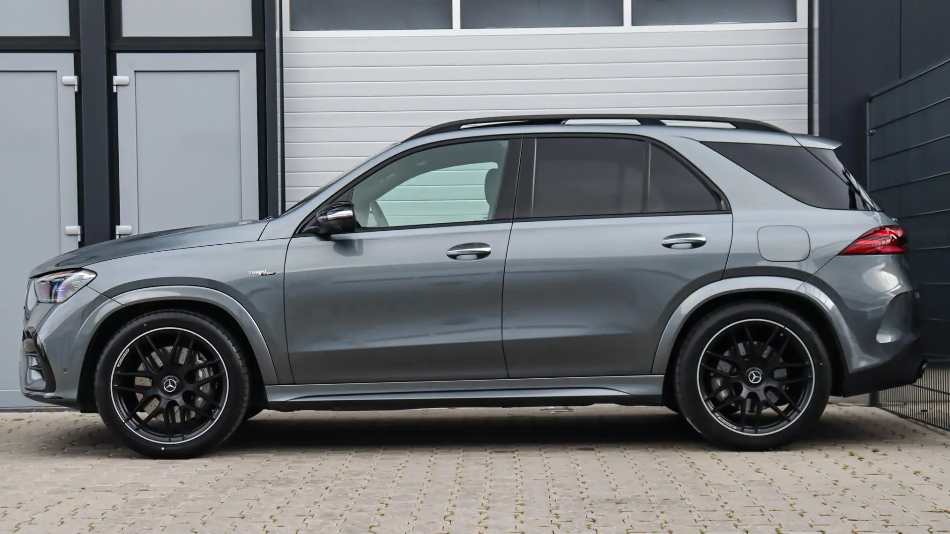Mercedes-Benz GLE 53 AMG 4MATIC+ Hybrid | Massage | Head-up | Burmester | S Grigio - 2