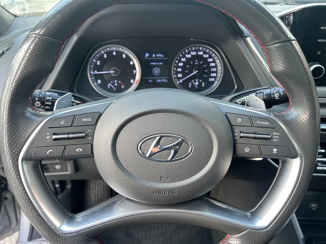Hyundai SONATA снимка Hyundai SONATA
