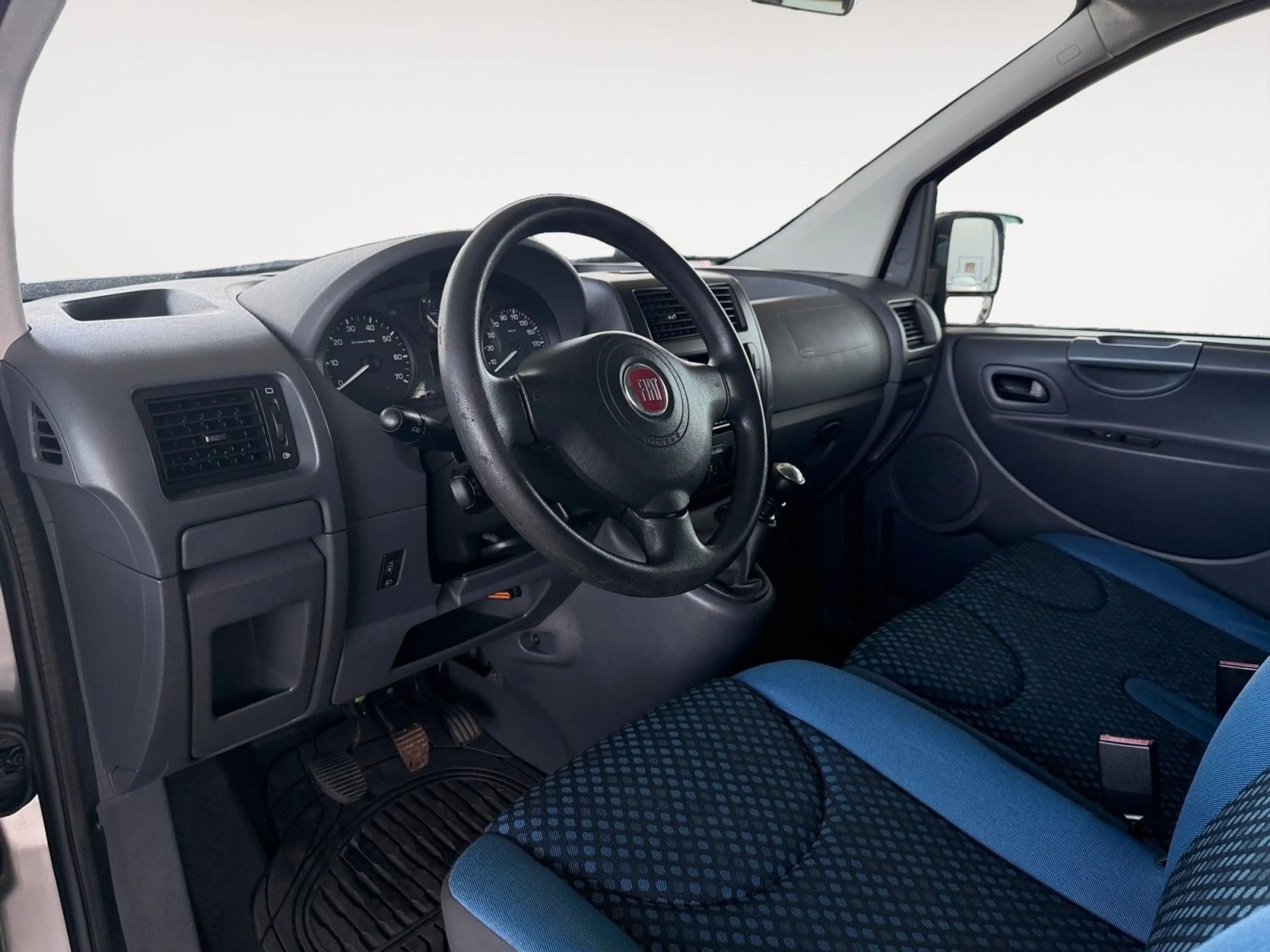 Fiat Scudo 2.0 L2H1 130 Multijet 9-Sitzer AHK PDC — photo 10