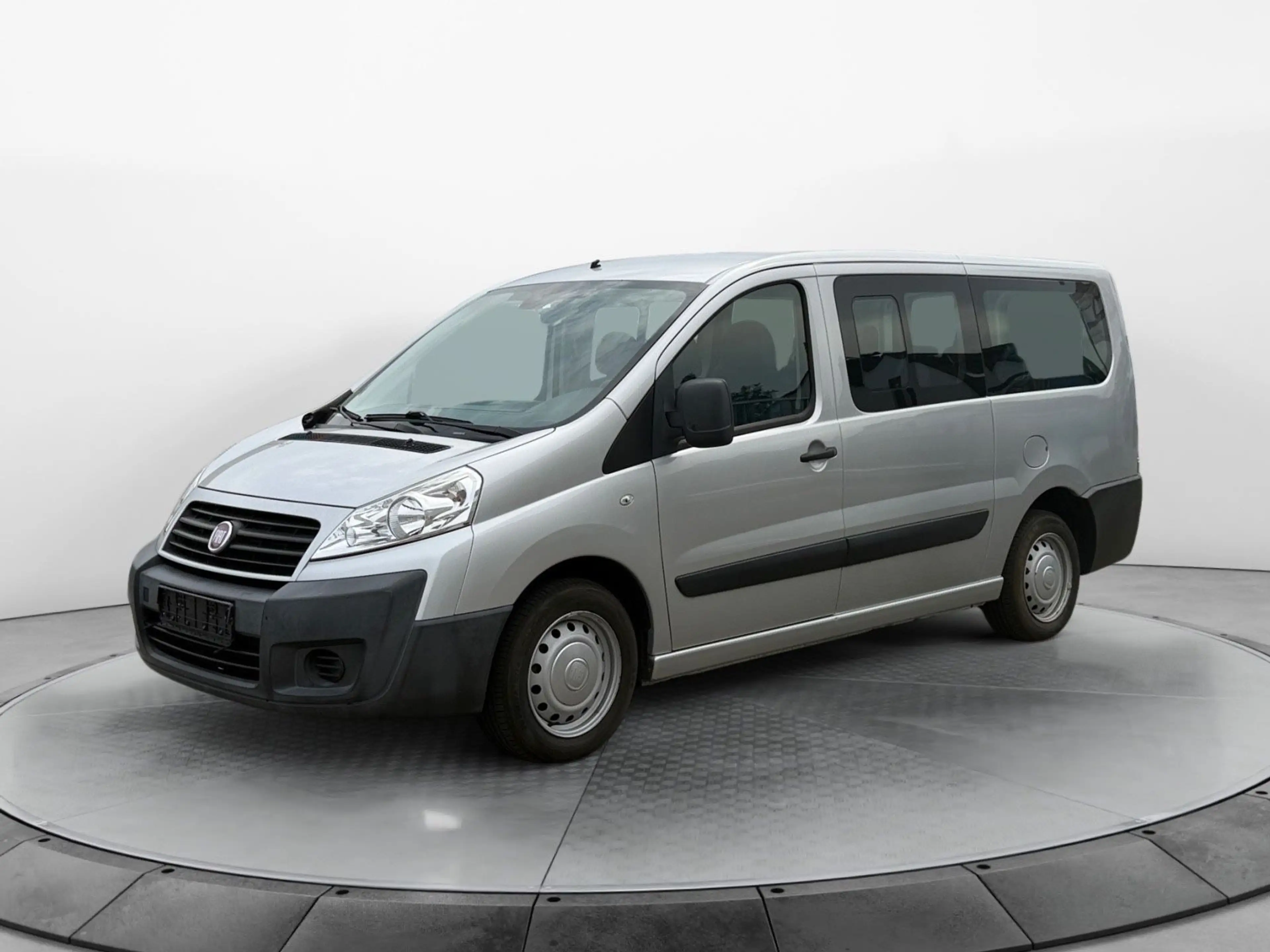 Fiat Scudo 2.0 L2H1 130 Multijet 9-Sitzer AHK PDC