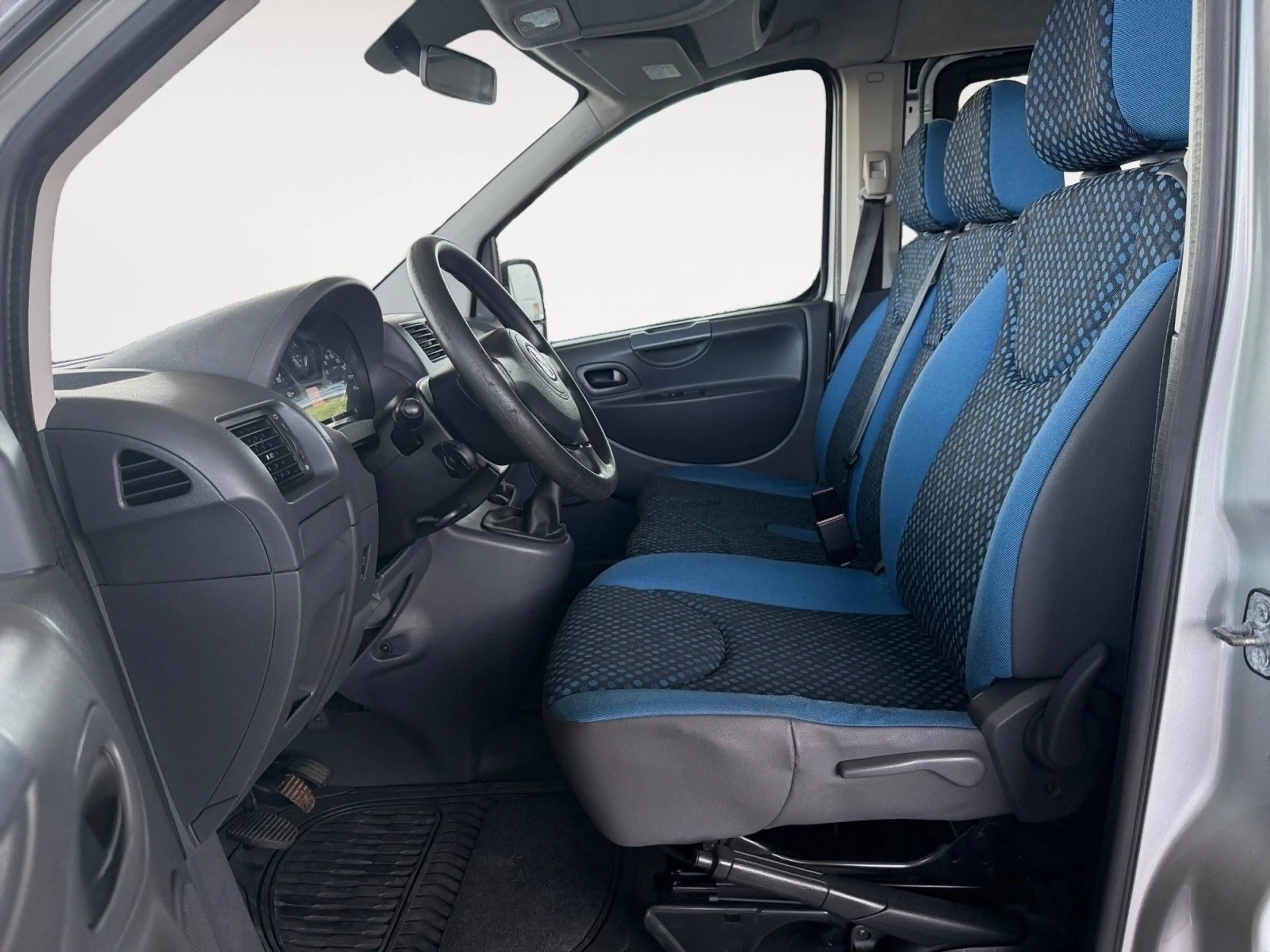 Fiat Scudo 2.0 L2H1 130 Multijet 9-Sitzer AHK PDC — photo 9