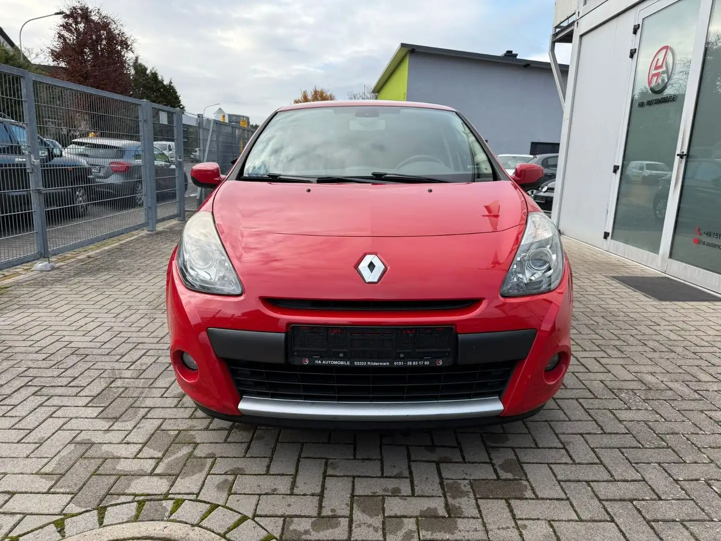 Renault Clio III Dynamique Rot - 2