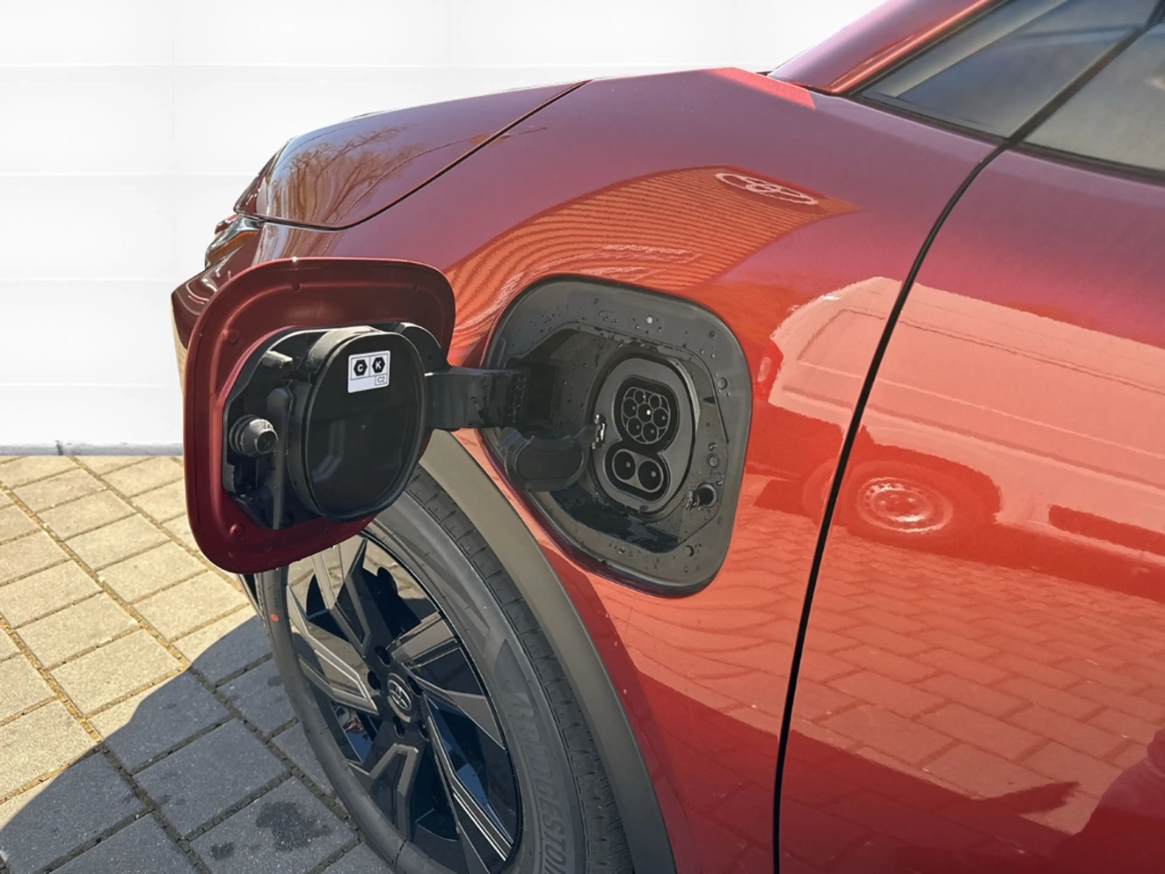 Toyota C-HR+ Elektro Teamplayer 77 kWh +Navi +Matrix-LED +Kamer — photo 8