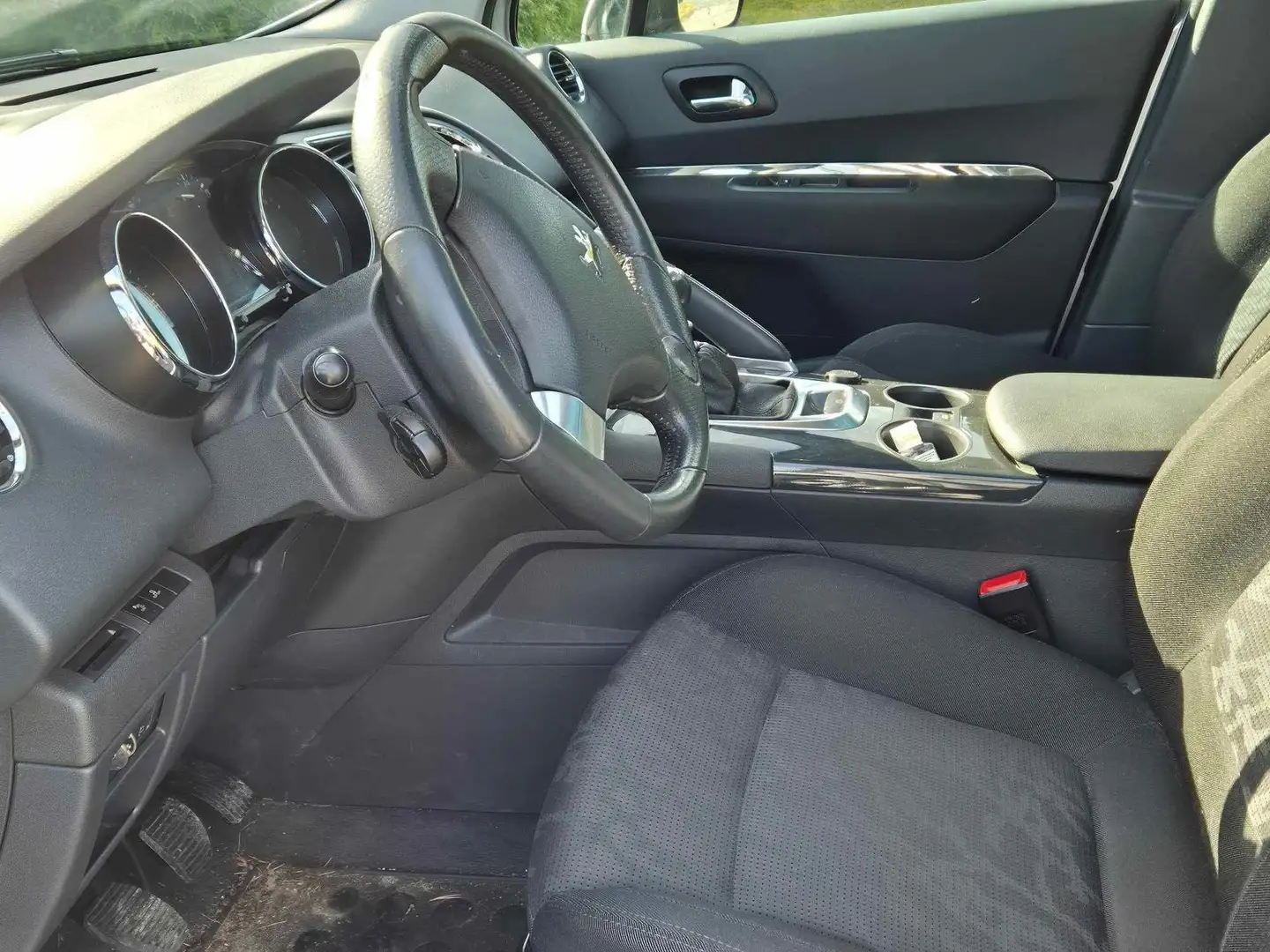 Peugeot 3008 1.6 l Argent - 1