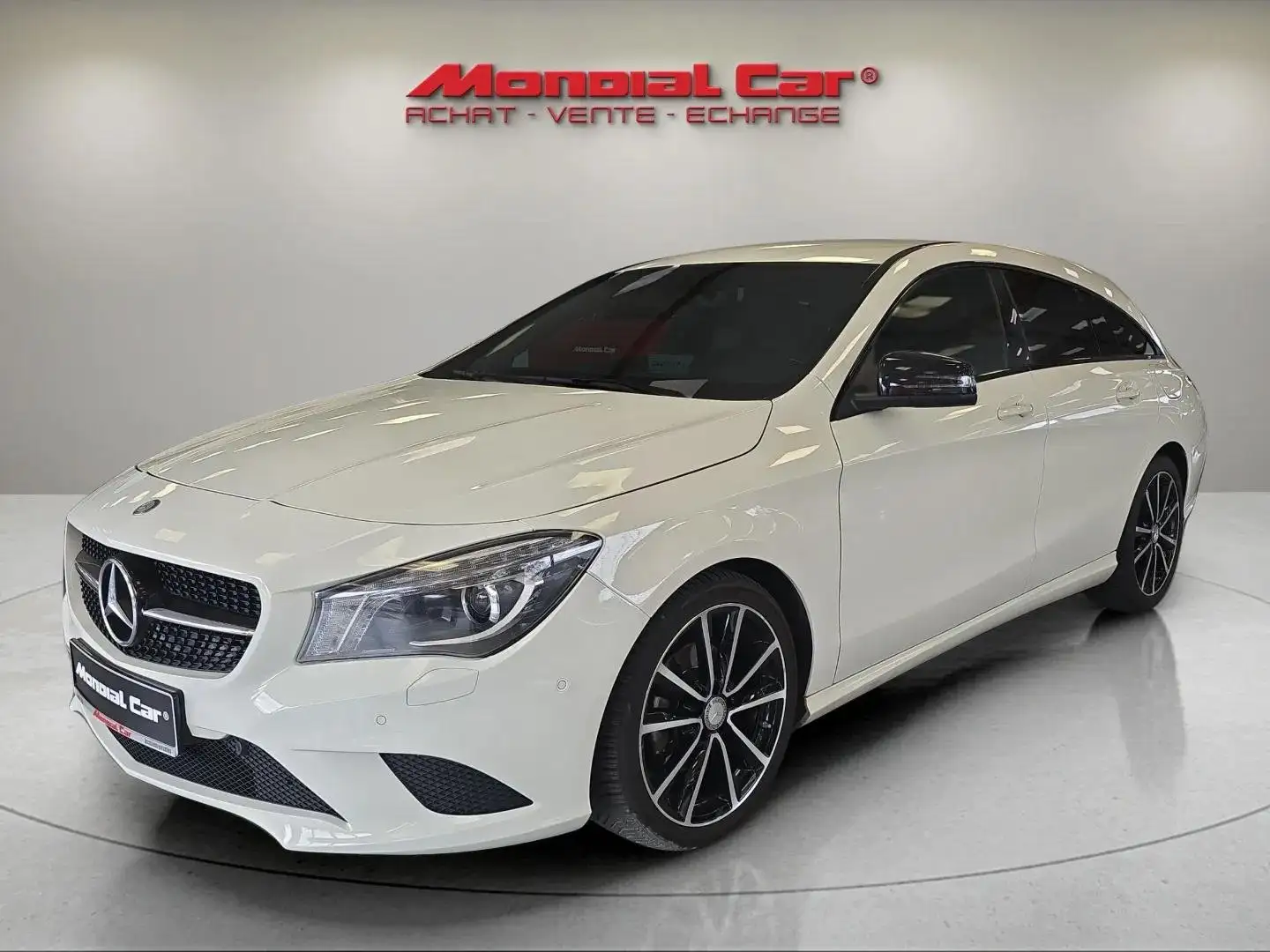 Mercedes-Benz CLA 180 CLA 180 Blanc - 1
