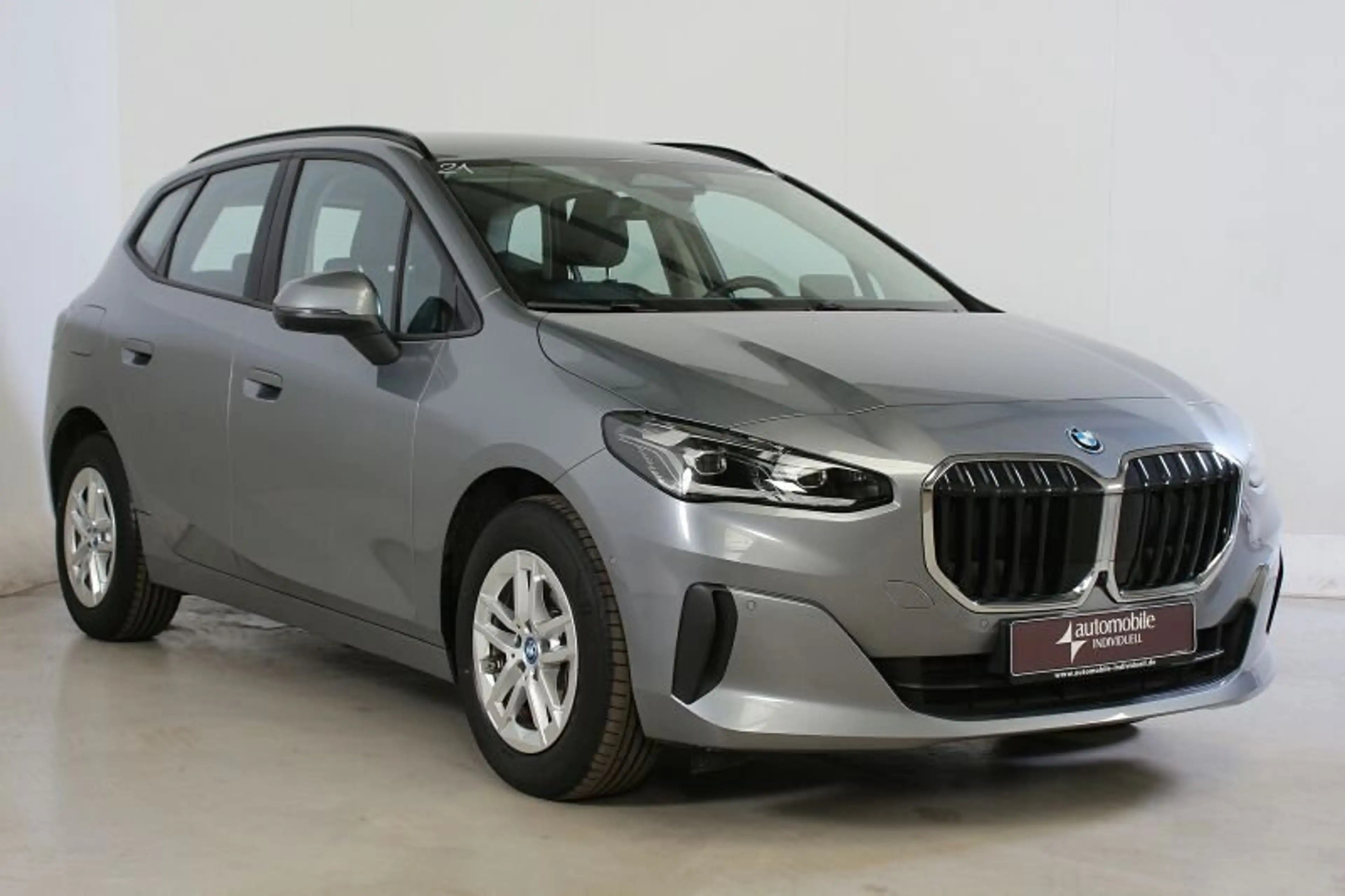 BMW 225 e xDr Active Tourer Professional LED HuD DAB — photo 3