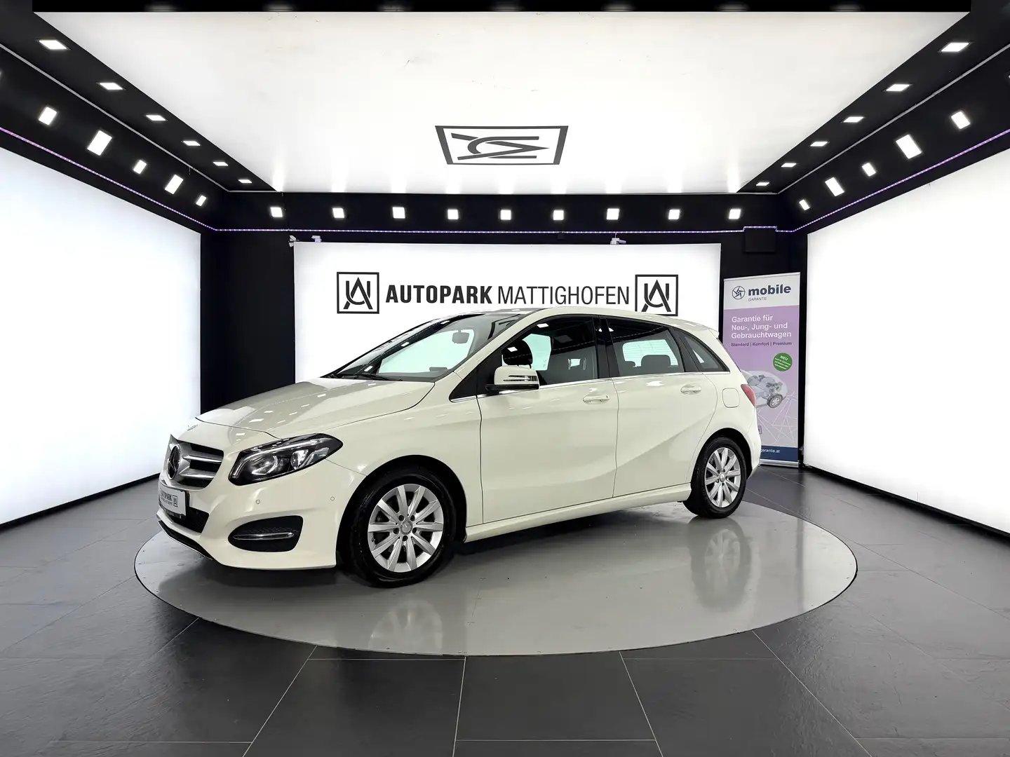 Mercedes-Benz B 180 d Style Aut. *MEMORY*AHK*LED* Weiß - 2