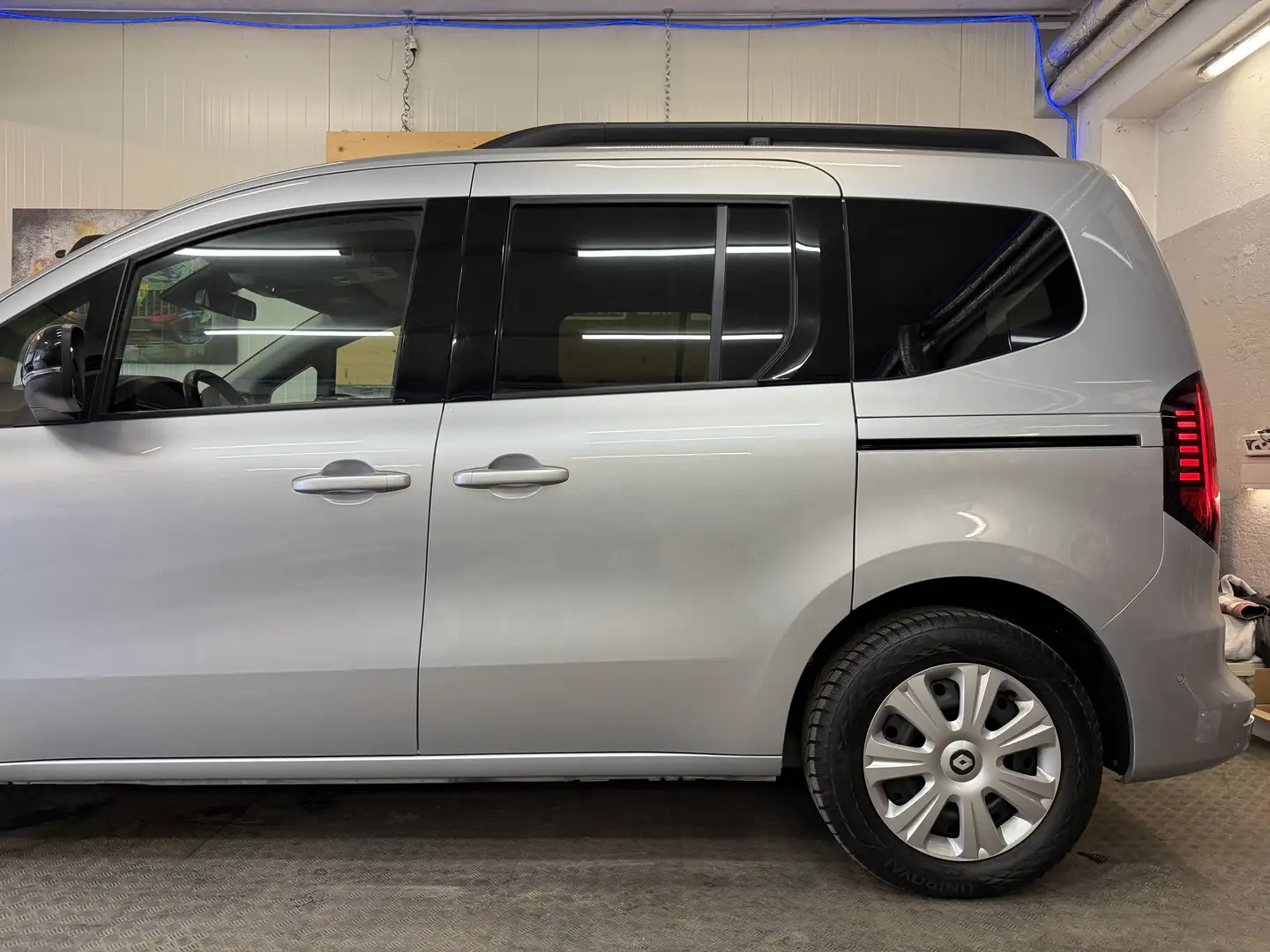 Renault Kangoo Kangoo Equilibre dCi 95 Equilibre Silber - 2