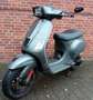 Vespa S 50 ccm 4-Takt 2V in Grigio Titano BJ.2012 Gris - thumbnail 2