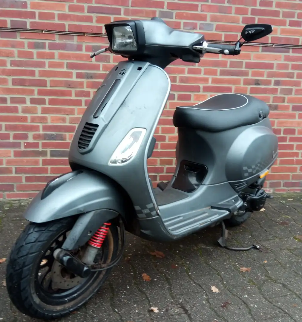 Vespa S 50 ccm 4-Takt 2V in Grigio Titano BJ.2012 Gris - 2