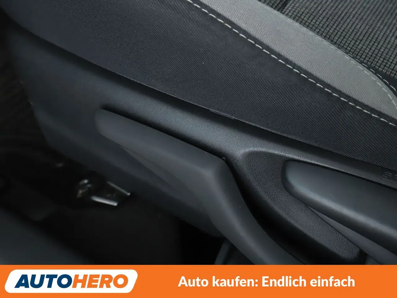 Toyota Yaris 1.5 Hybrid Y20 Team D Aut*TEMPO*CAM*SHZ*KLIMA*, миниатюра 29