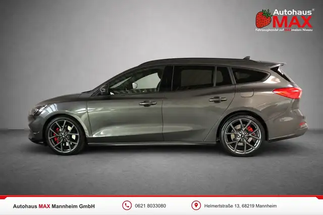 Ford Focus view 2