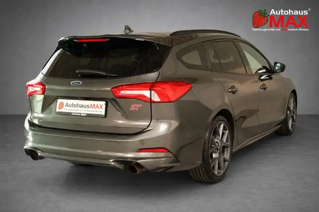 Ford Focus view 6