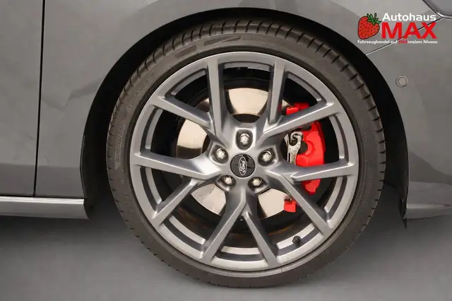 Ford Focus view 10