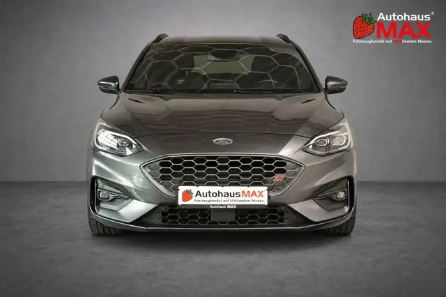 Ford Focus view 9