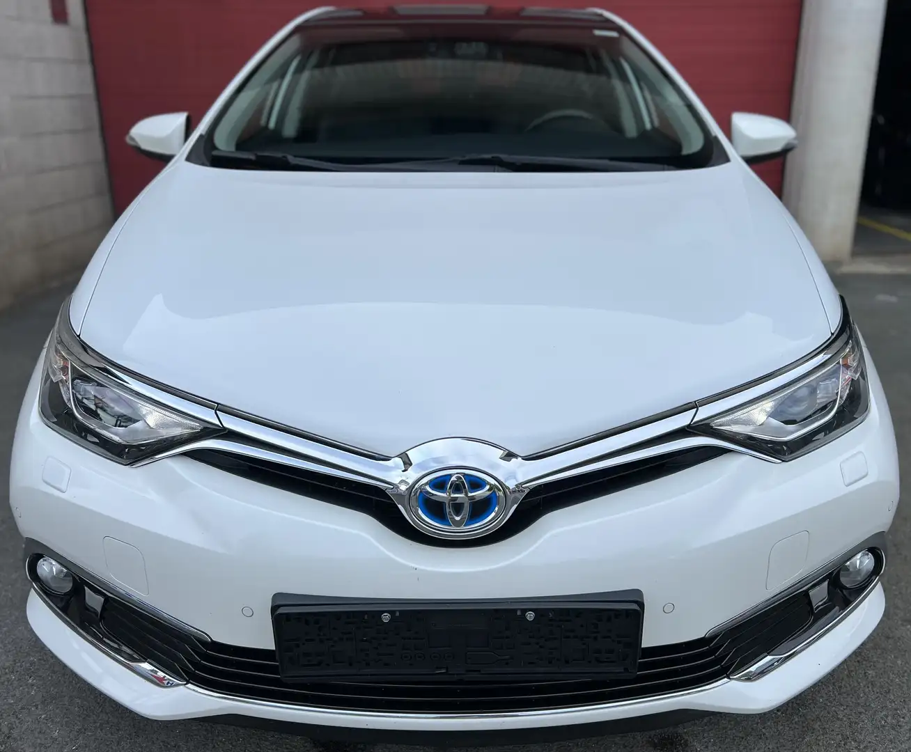 Toyota Auris HEV 1.8i HSD Dynamic E-CVT +CAR-PASS+CAMÉRA+NAVI Wit - 2