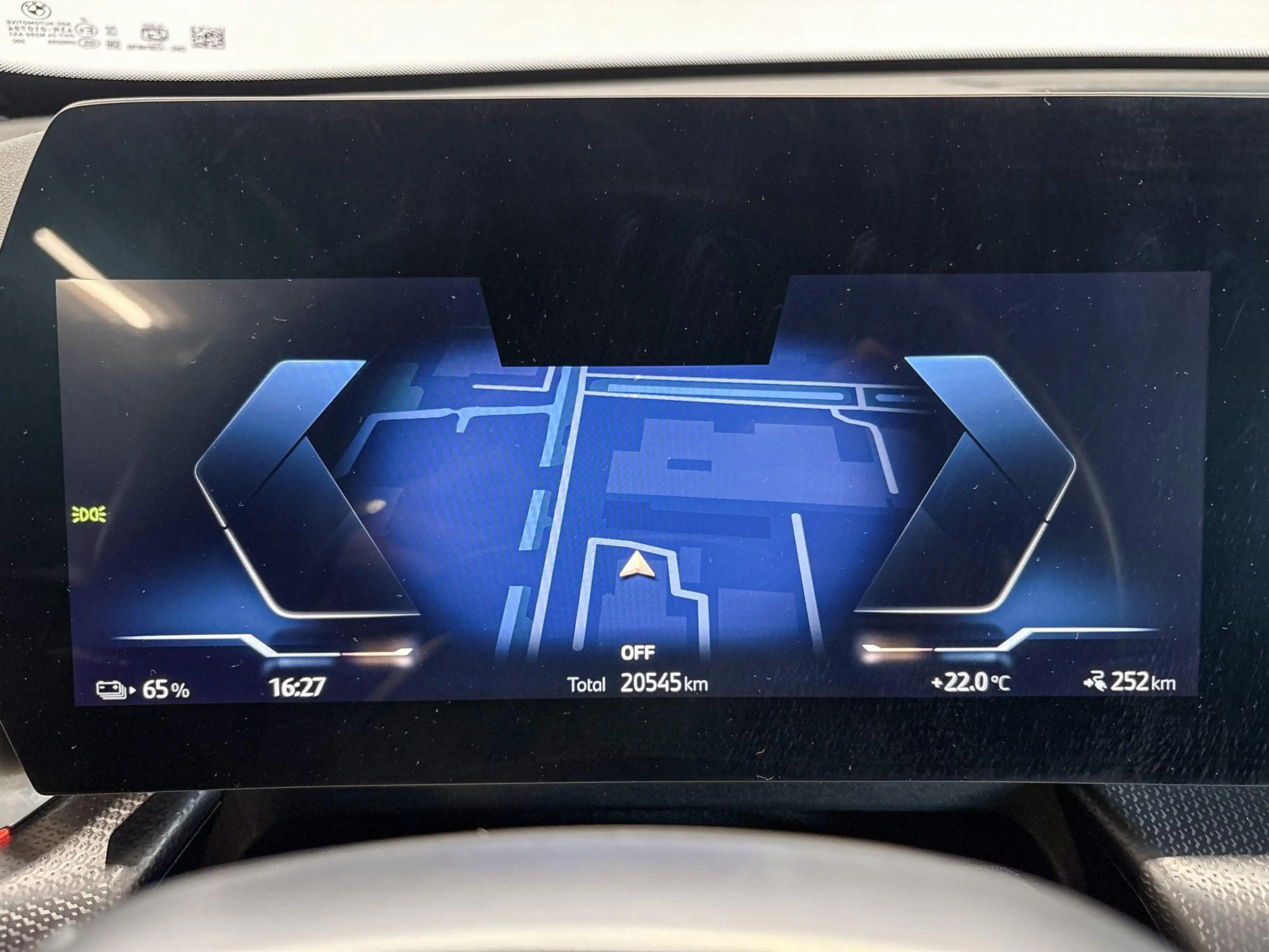 BMW iX1 eDrive20 67 kWh M Sport Edition — photo 12