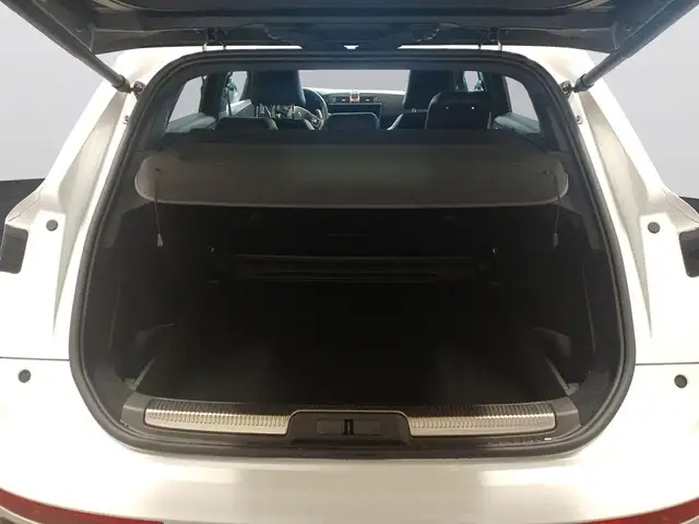 DS Automobiles DS 7 Crossback view 8
