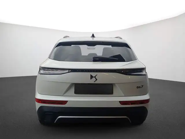 DS Automobiles DS 7 Crossback view 4