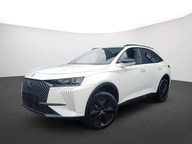 DS Automobiles DS 7 Crossback view 2