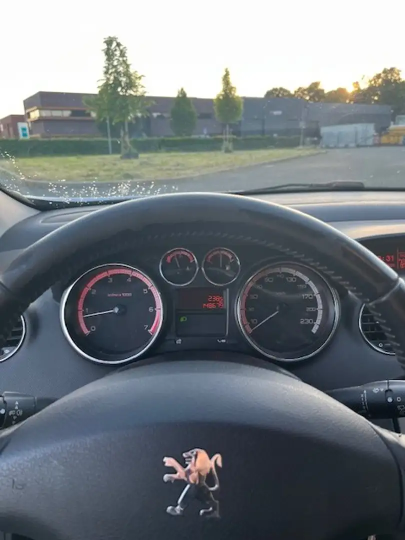 Peugeot 308 308 1.6 VTi XT - 1