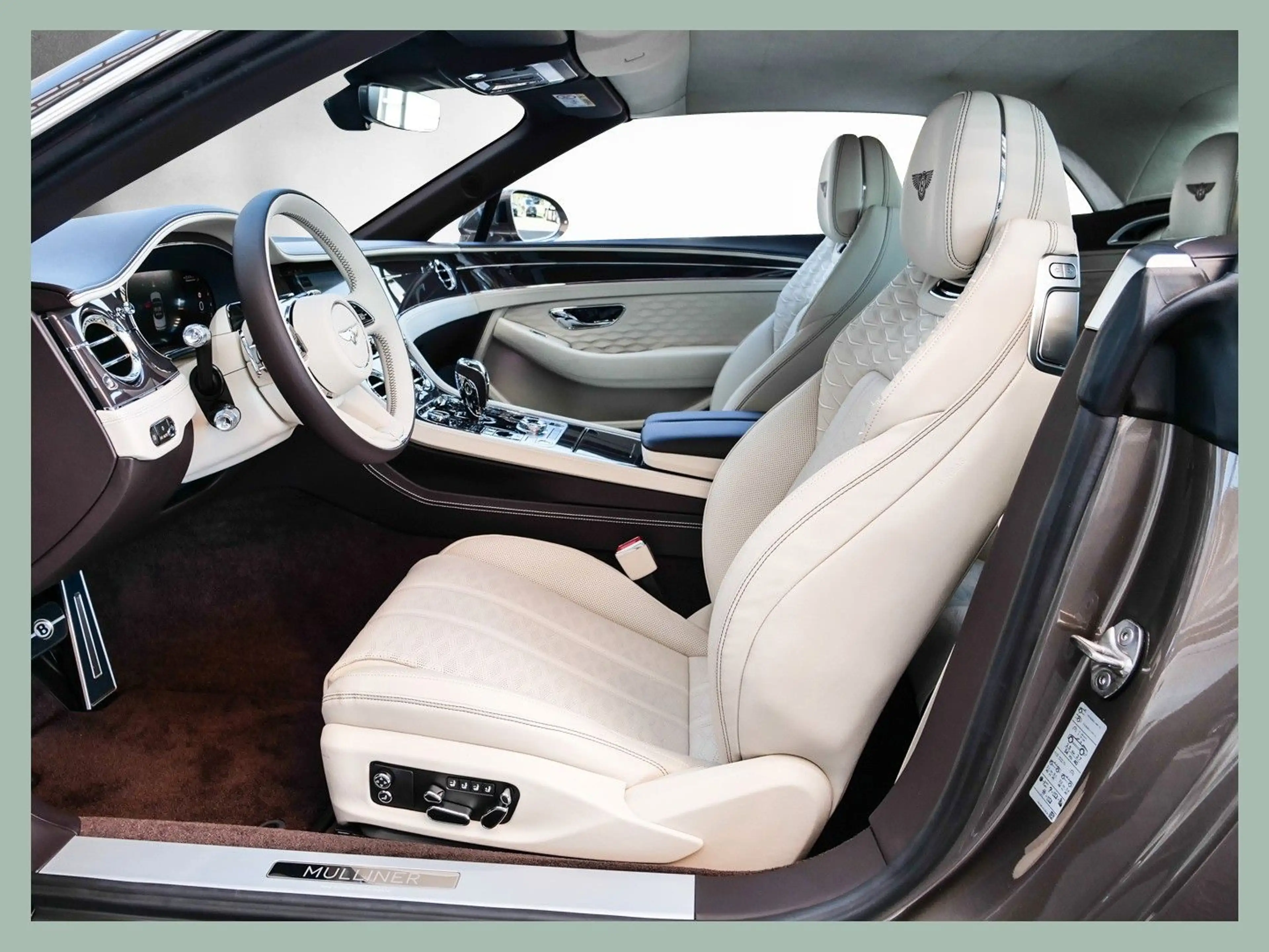 Bentley Continental GTC Mulliner // BENTLEY DÜSSELDORF — photo 13