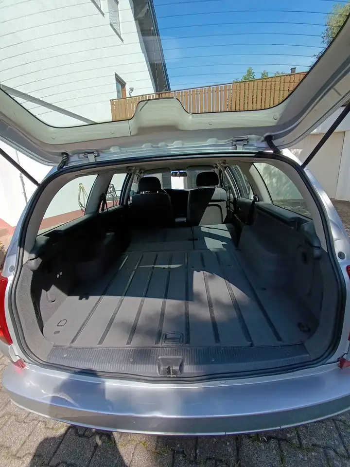 Opel Omega Caravan B 2,5 V6, foto 7
