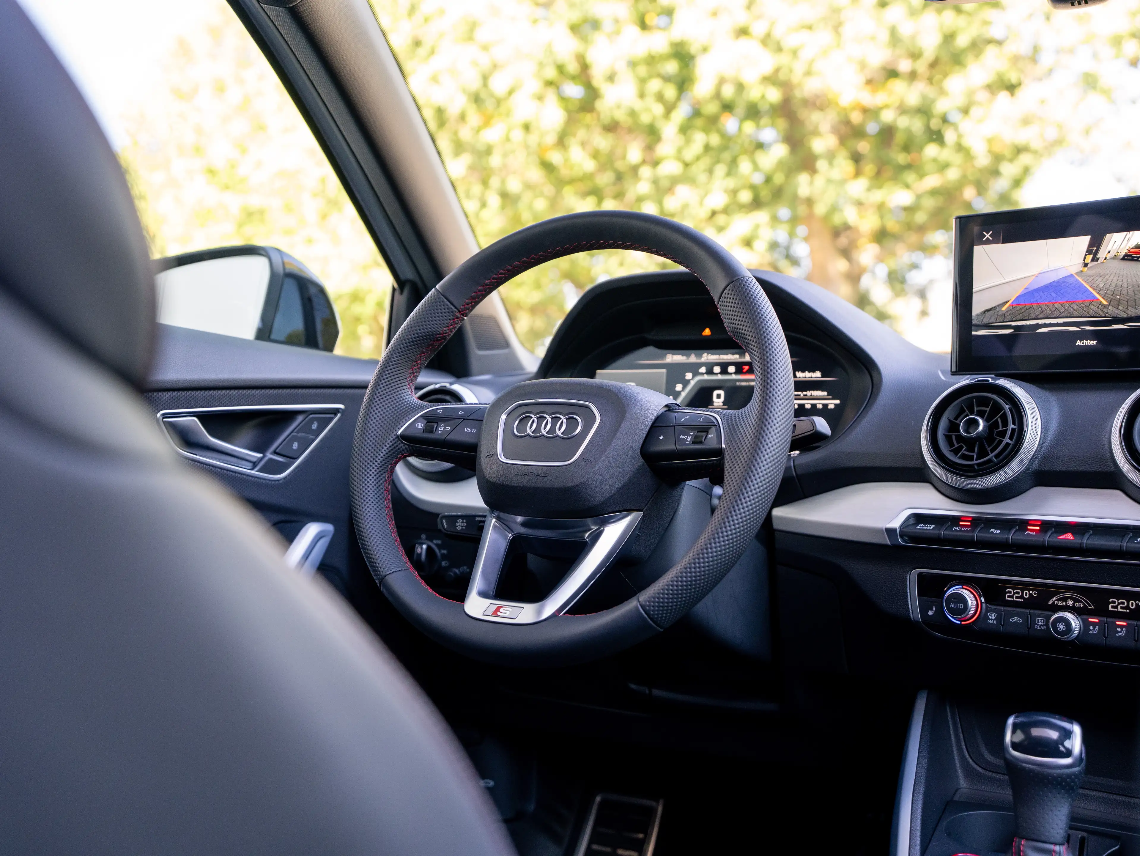 Audi SQ2 SQ2 - PANO/CAMERA/KEYLESS/MATRIX LED/APPLE CARPLAY/ACC/ZETELVERWARMING/ELEKTRISCHE KOFFER/GARANTIE 09.2029 — photo 12
