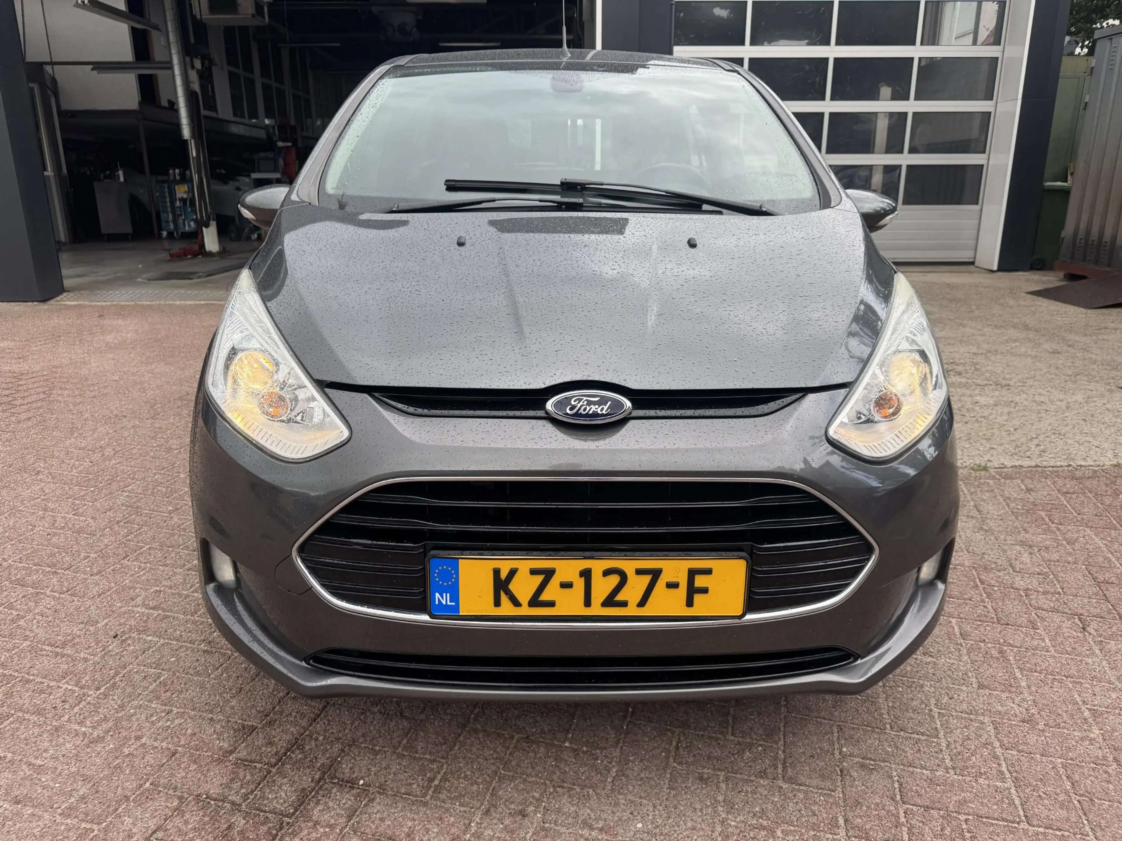 Ford B-Max 1.0 EcoBoost Titanium — photo 2