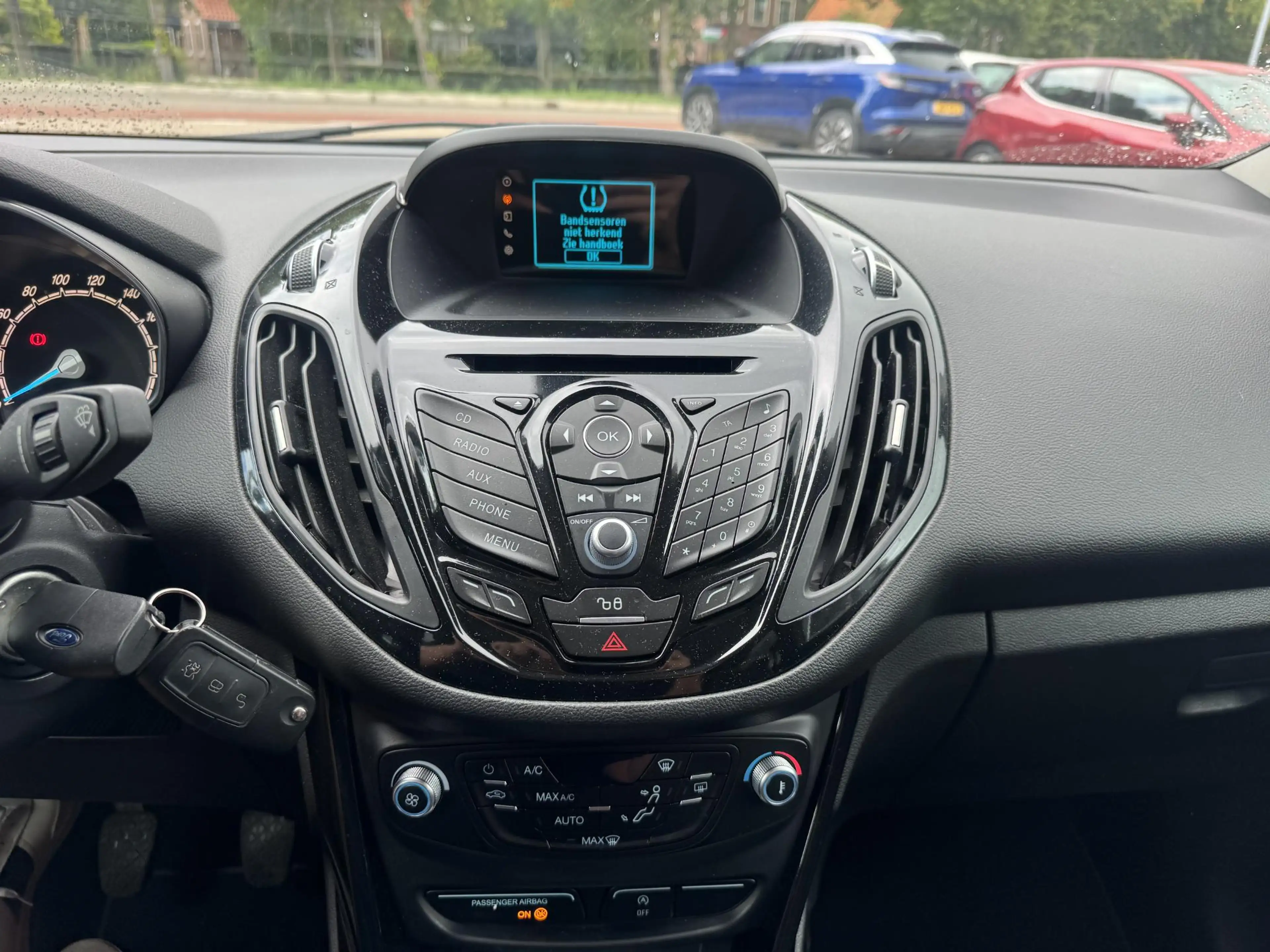 Ford B-Max 1.0 EcoBoost Titanium — photo 13