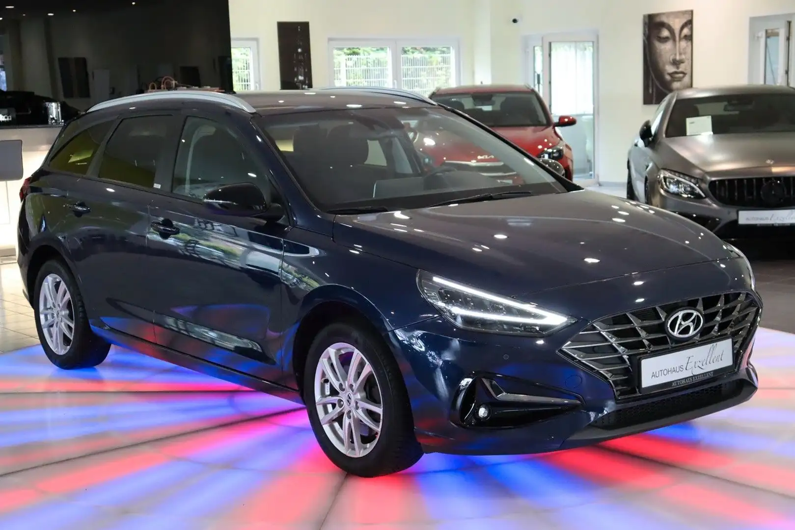 Hyundai i30 cw Intro Edition Automatik*LED*NAVI*SHZ*ALU* Blue - 2