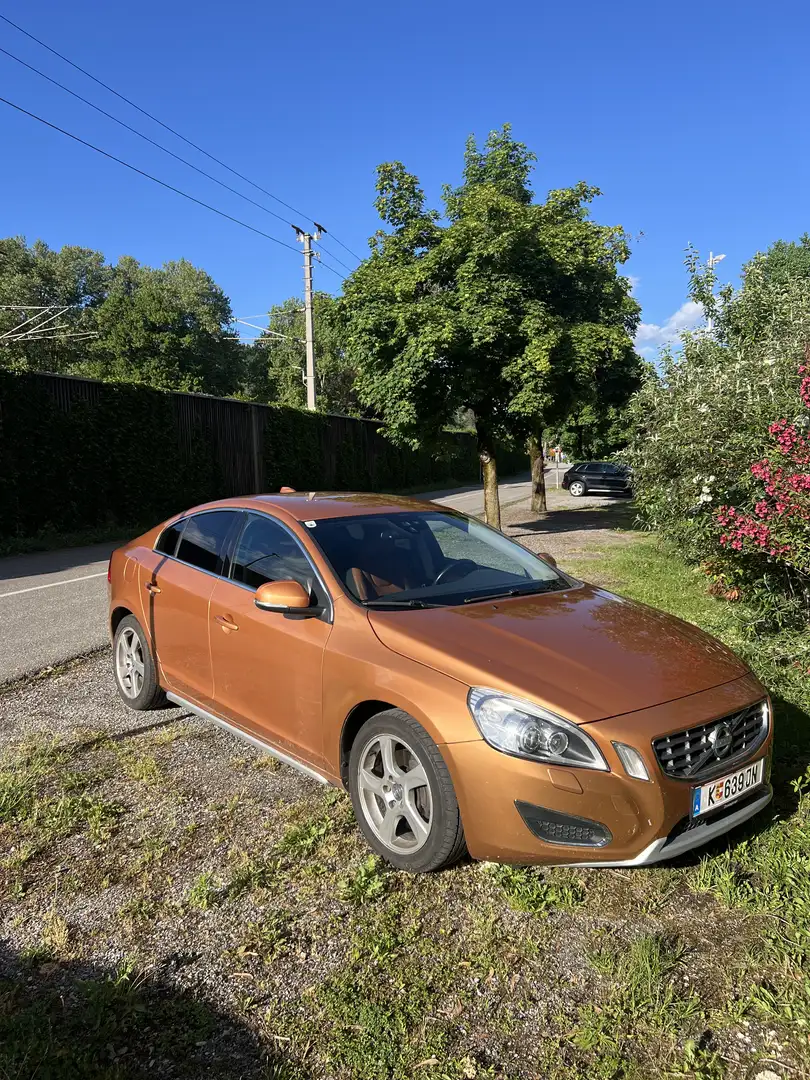Volvo S60 D5 Summum - 1