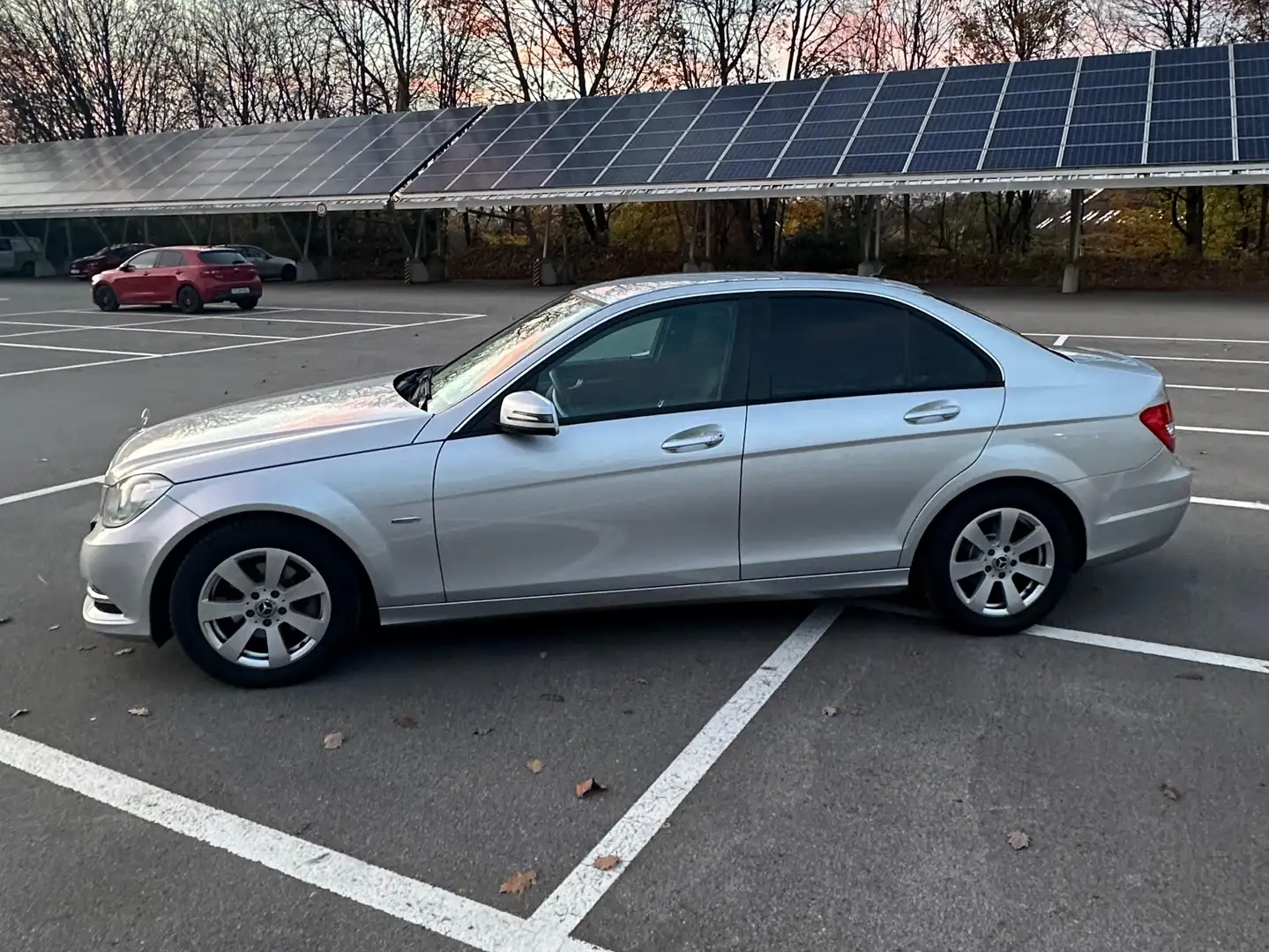Mercedes-Benz C 200 C 200 CDI DPF (BlueEFFICIENCY) Stříbrná - 2