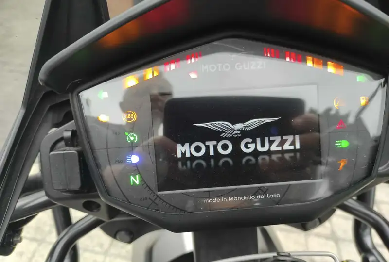 Moto Guzzi V 85 TT - foto 6