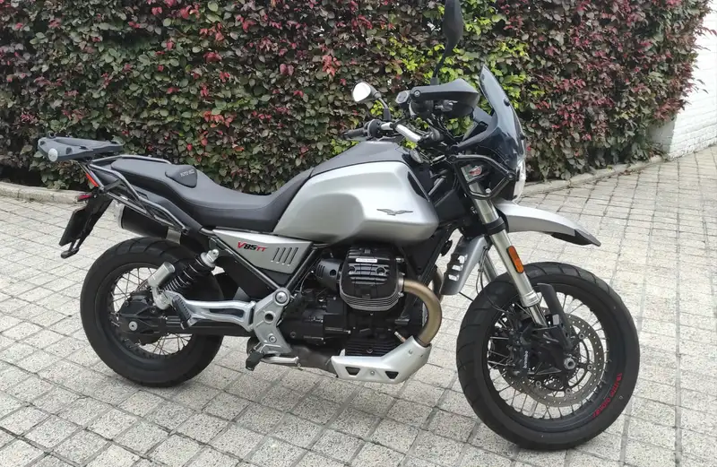 Moto Guzzi V 85 TT - foto 3