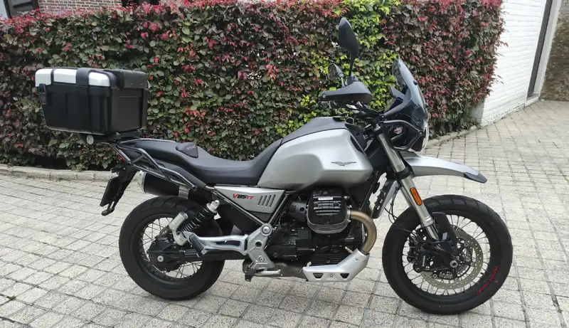Moto Guzzi V 85 TT - foto 5