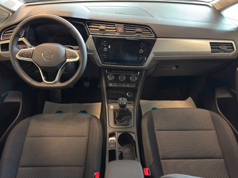 Volkswagen Touran 1.5 TSI Comfortline BMT*ACC*AHK*PDC* — photo 10