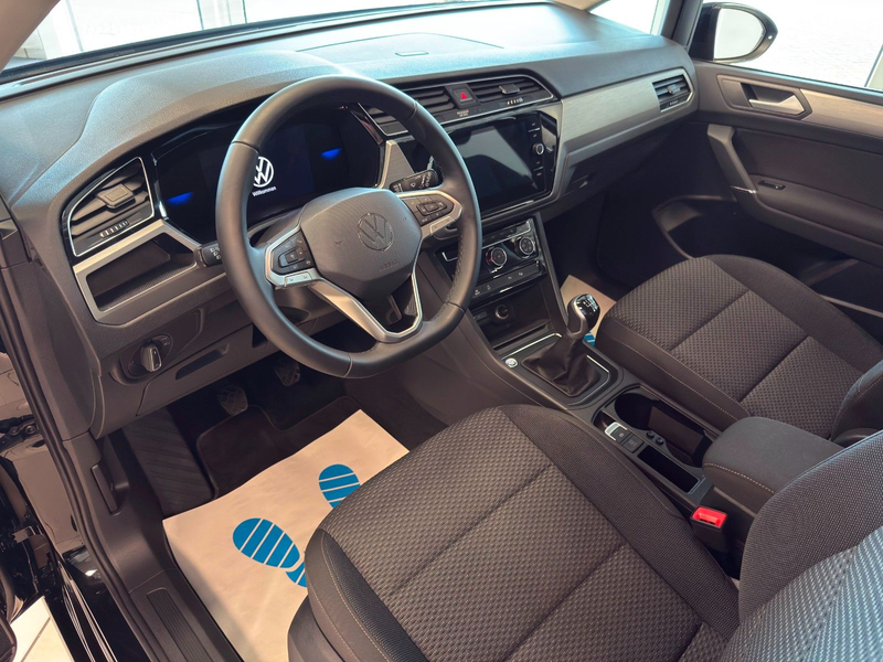 Volkswagen Touran 1.5 TSI Comfortline BMT*ACC*AHK*PDC* — photo 11