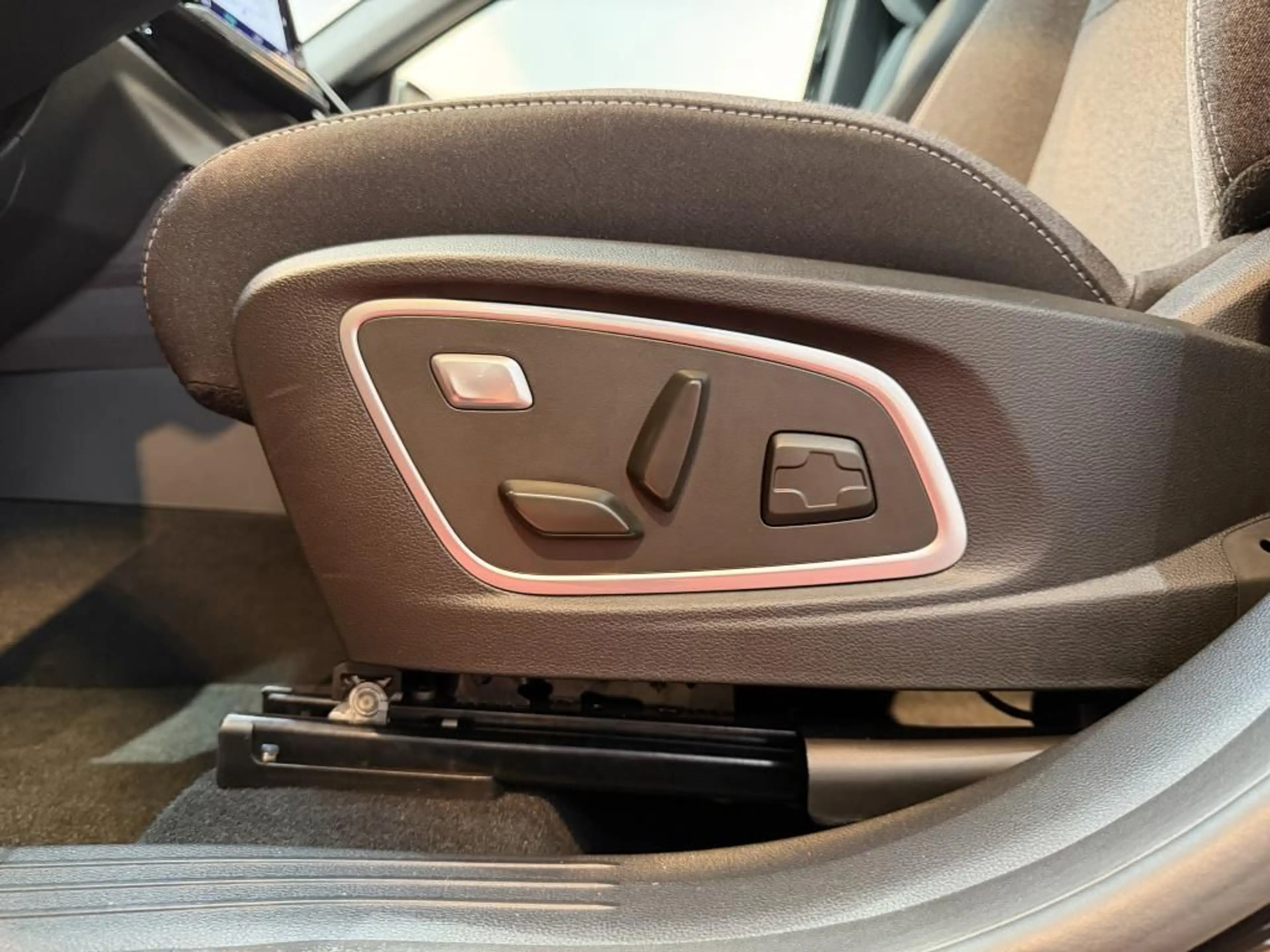 Renault Austral Mild Hybrid Evolution *LED*Navi*Virtual* — photo 11