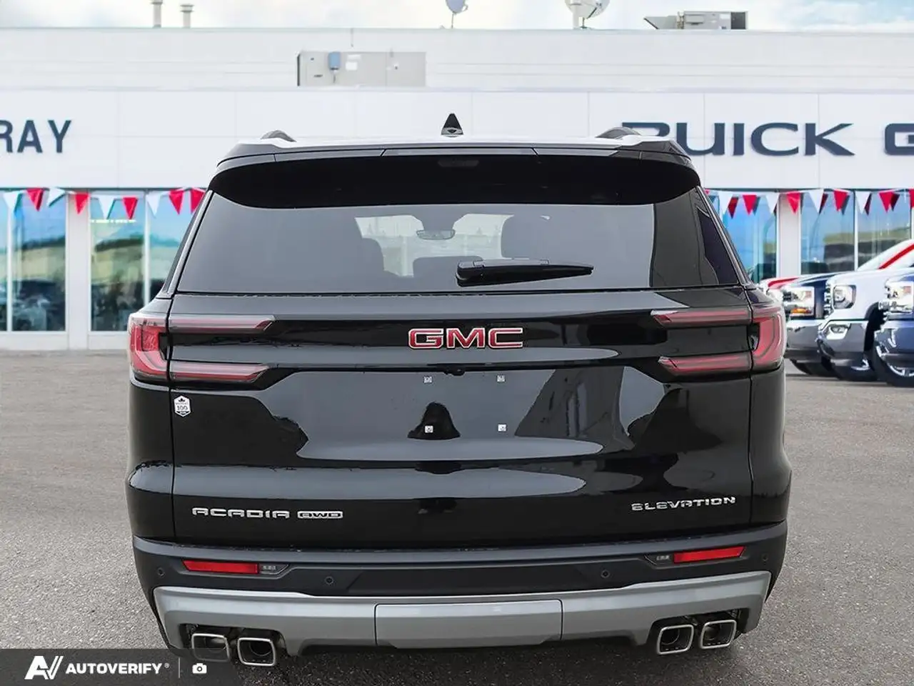 GMC Acadia снимка GMC Acadia
