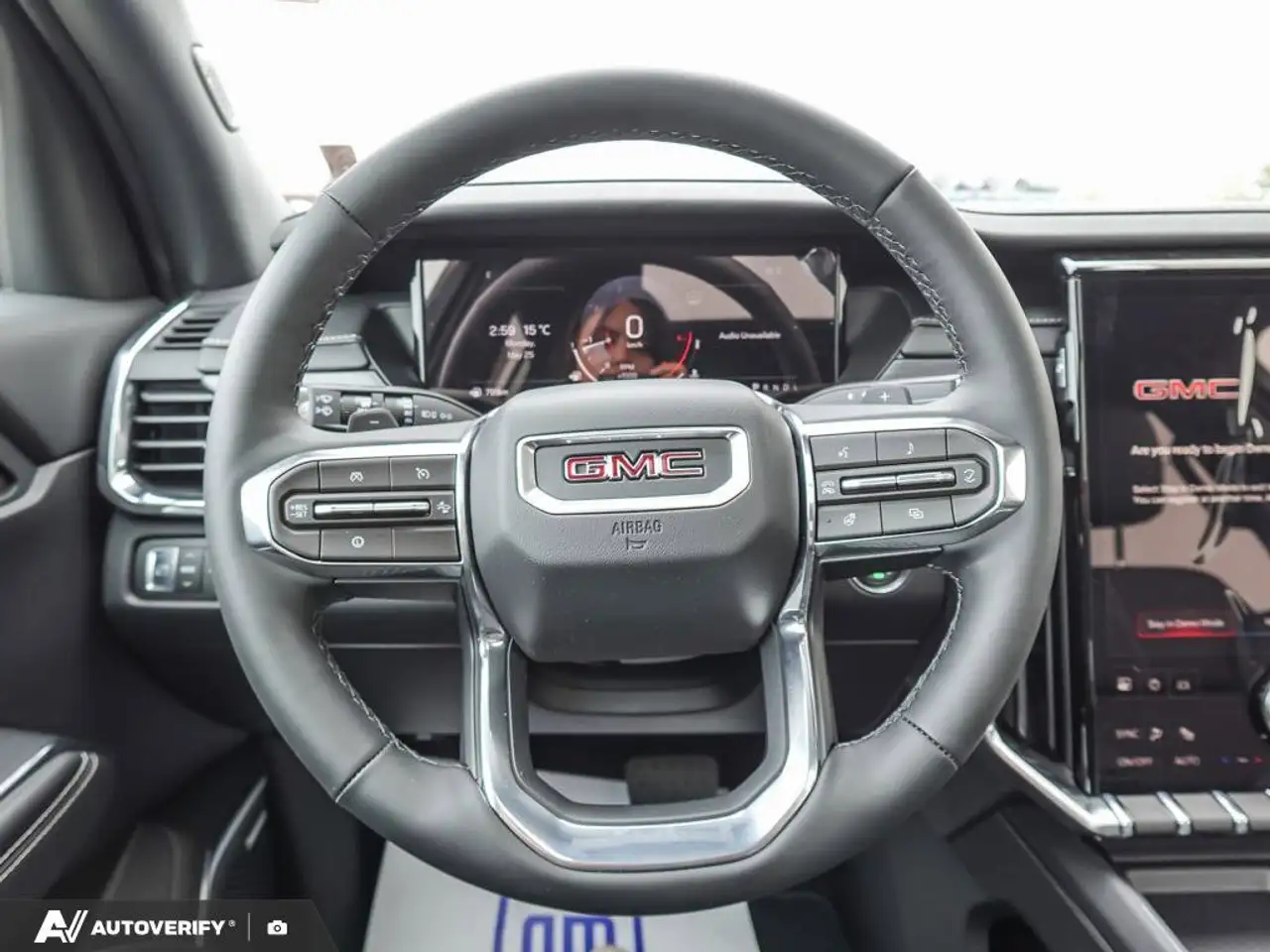 GMC Acadia снимка GMC Acadia