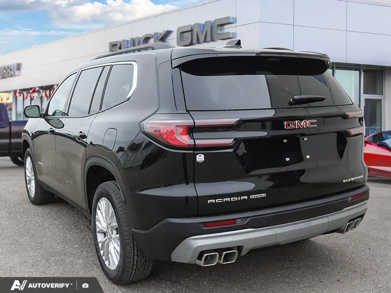 GMC Acadia снимка GMC Acadia