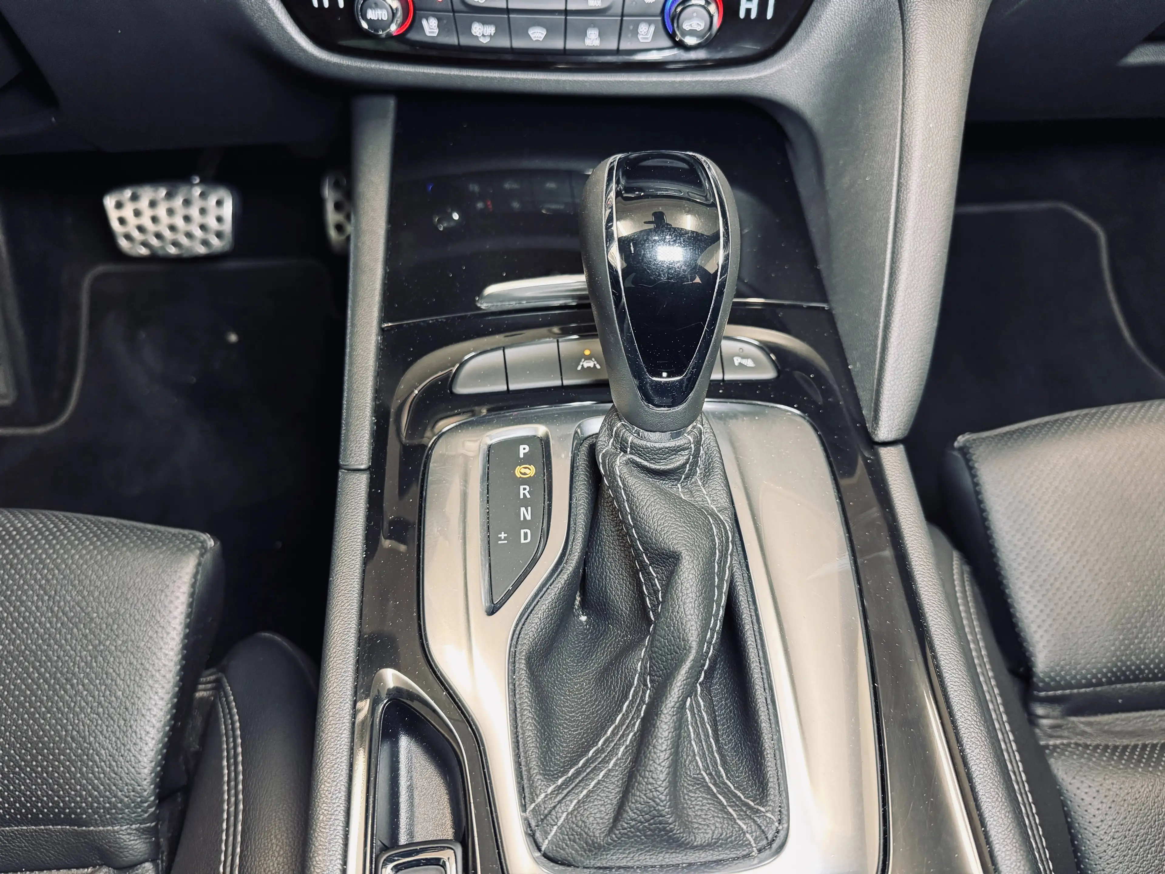 Opel Insignia Insignia Sports Tourer, Automatique, Cuir, Navi, Garantie 1an — photo 2