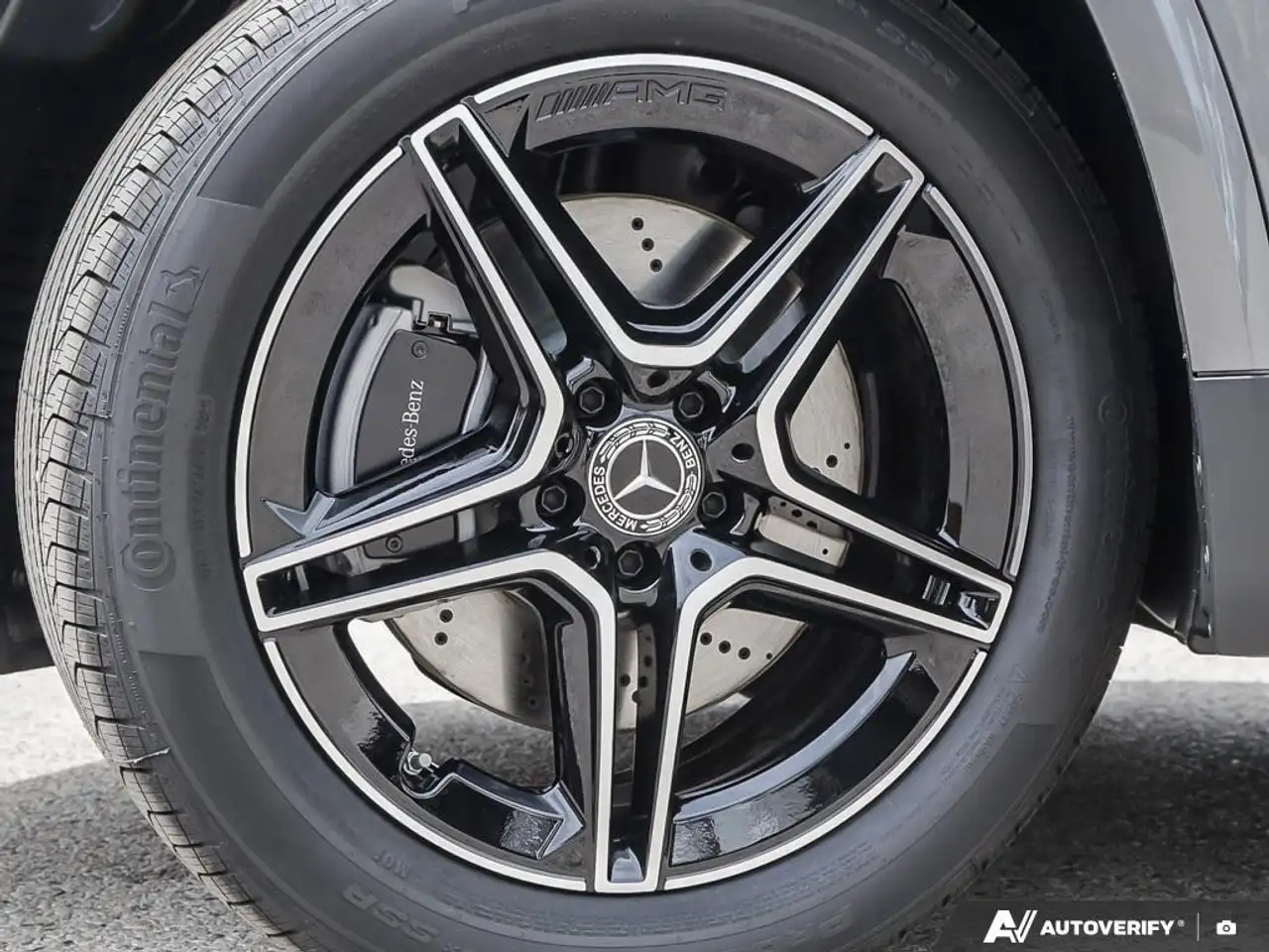 Mercedes-Benz GLA снимка Mercedes-Benz GLA