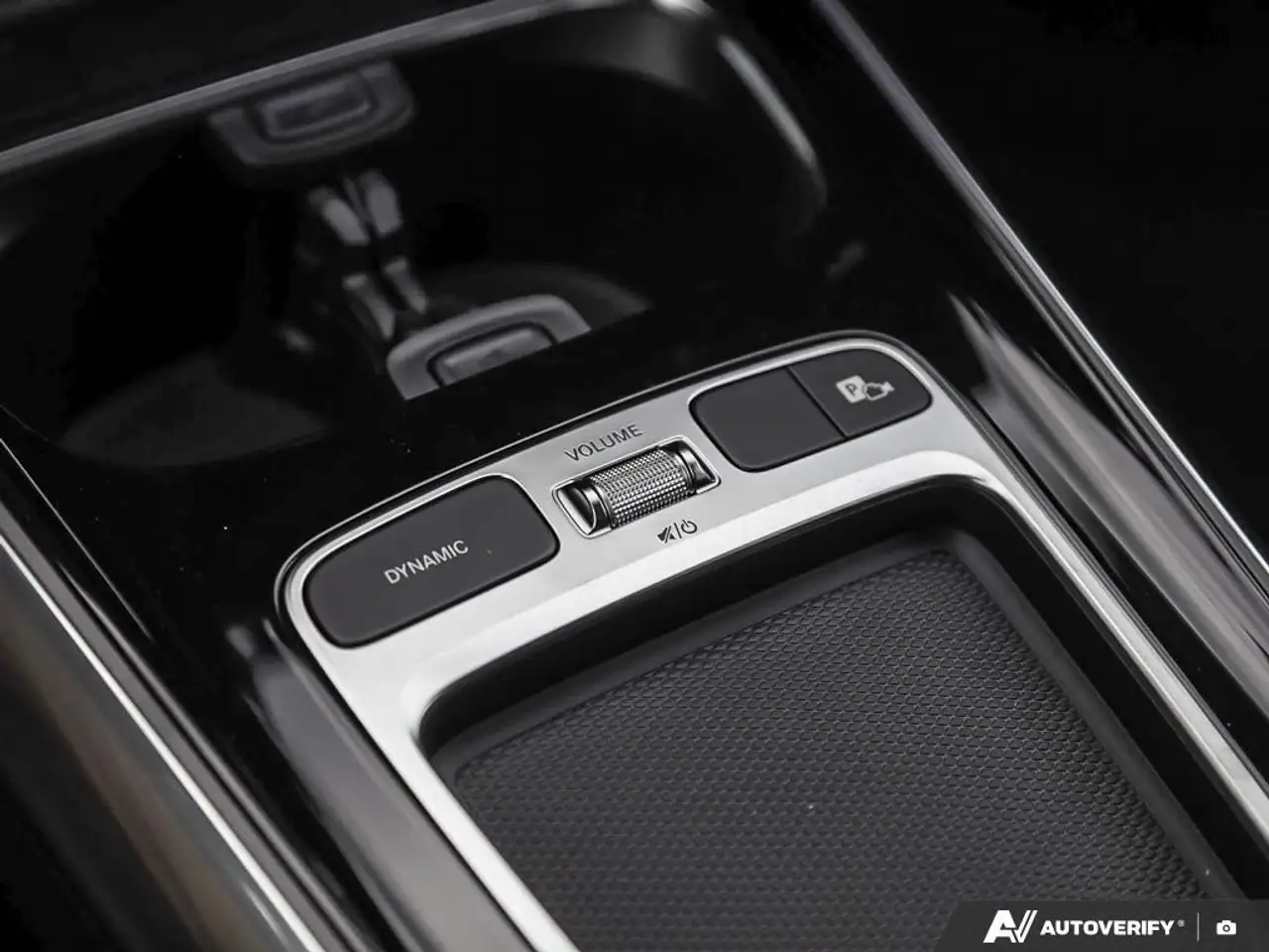 Mercedes-Benz GLA снимка Mercedes-Benz GLA