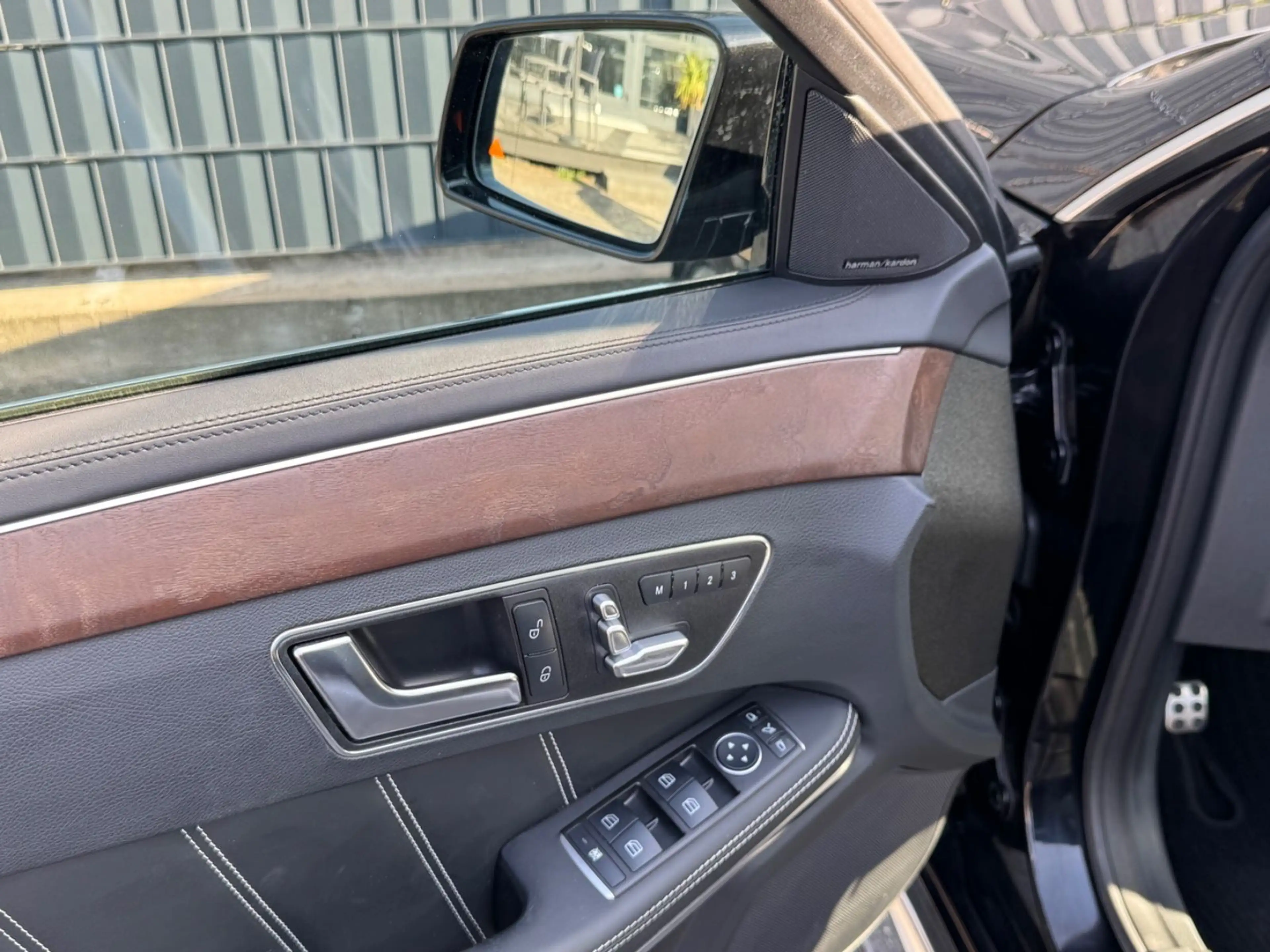 Mercedes-Benz E 63 AMG E 63s AMG 4-M (KERAMIK/DRIVES/PANO/LOG7/MASSAGE — photo 9