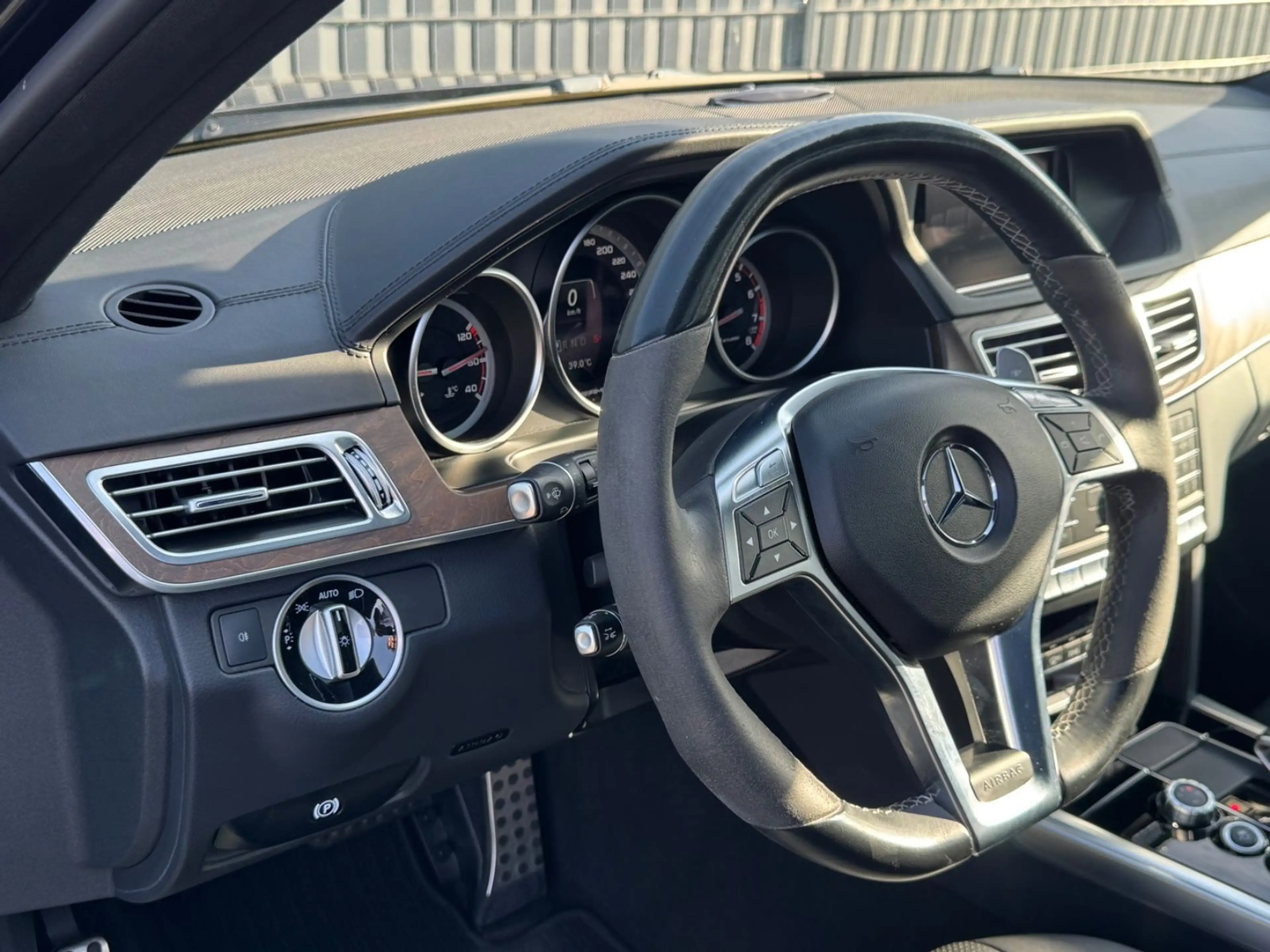 Mercedes-Benz E 63 AMG E 63s AMG 4-M (KERAMIK/DRIVES/PANO/LOG7/MASSAGE — photo 11